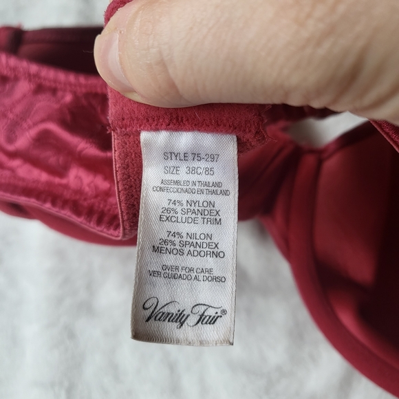 Vanity Fair bra red under wire size 38C - Picture 5 of 10